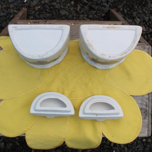 Vintage Ceramic Wall Pockets – Blue Grape Design – Farmhouse Canisters - Picture 13 of 15